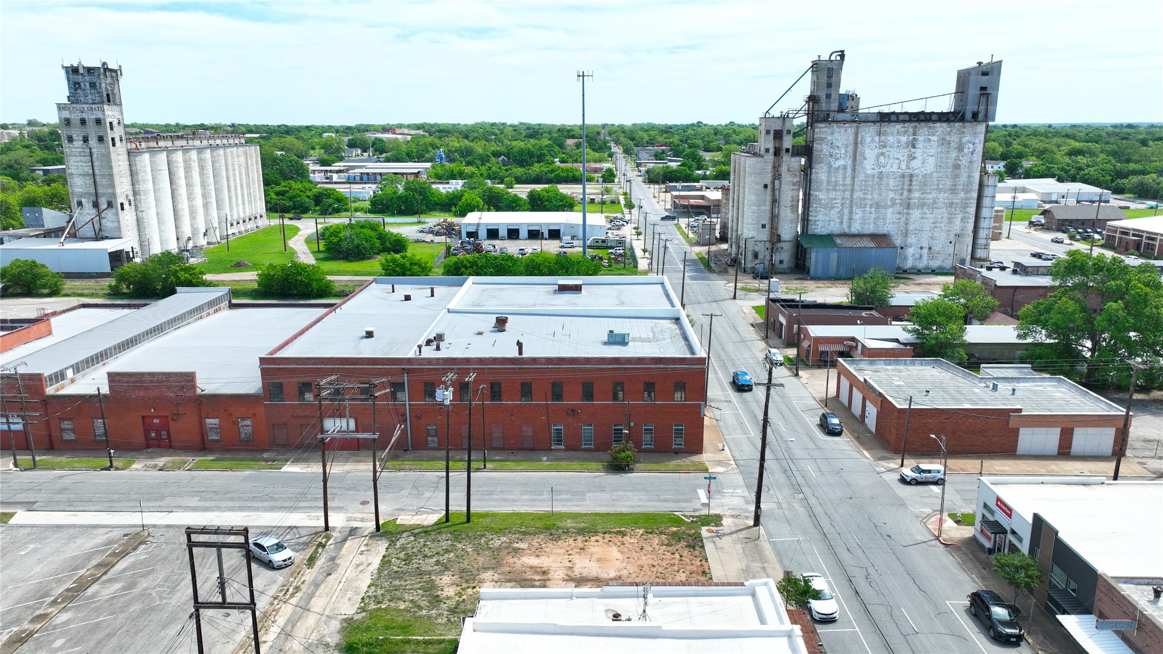225 E Houston Street Sherman TX 75090