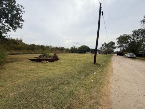 368 S Chambers Avenue Emhouse TX 75110