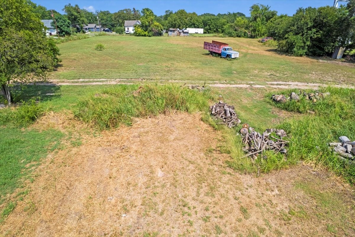 604 N Tx-121 Bonham TX 75418