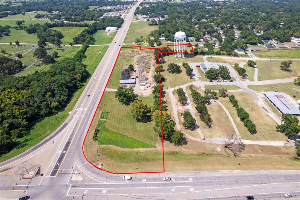 604 N Tx-121 Bonham TX 75418