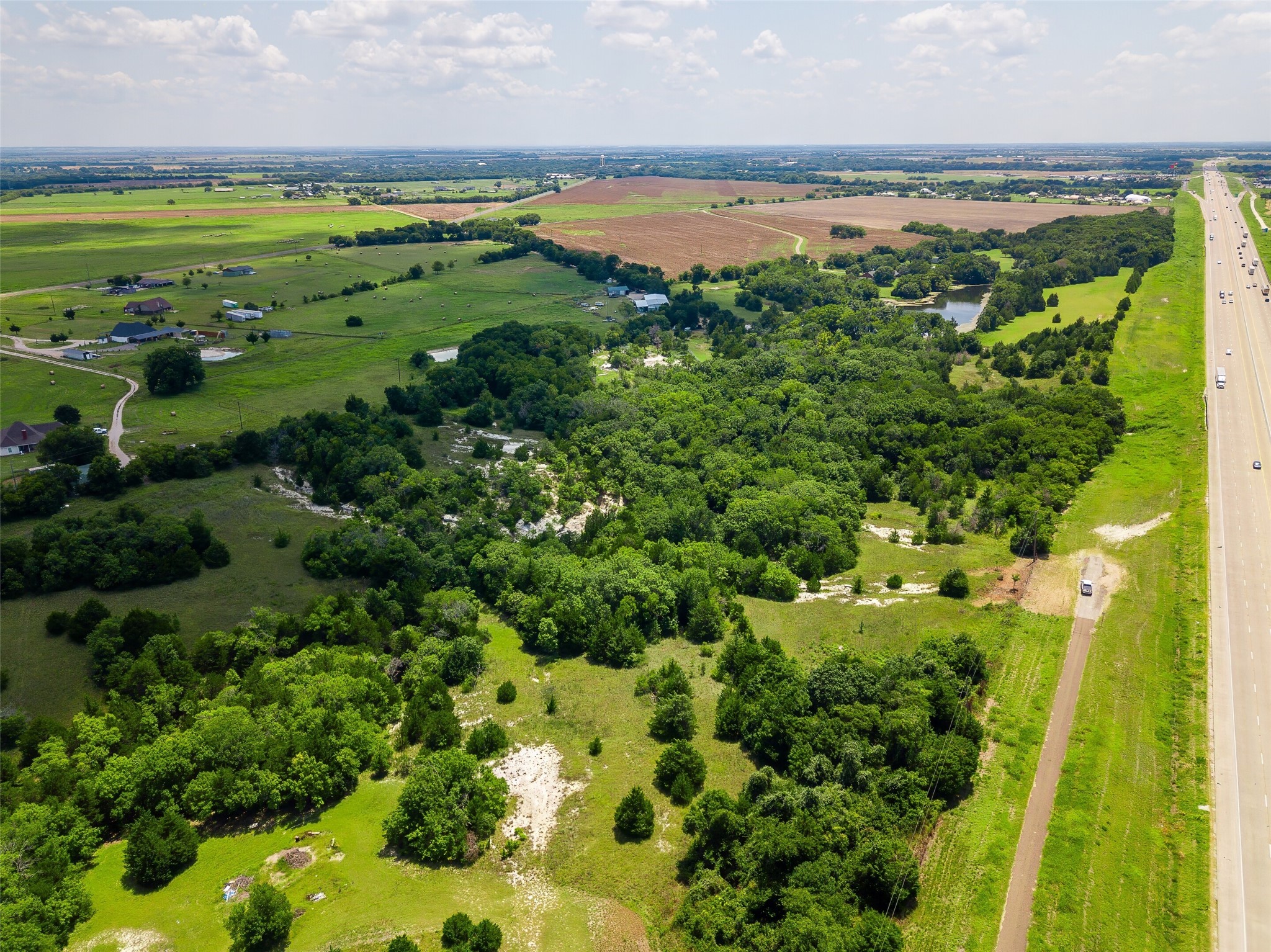 000 I-35e S Italy TX 76651