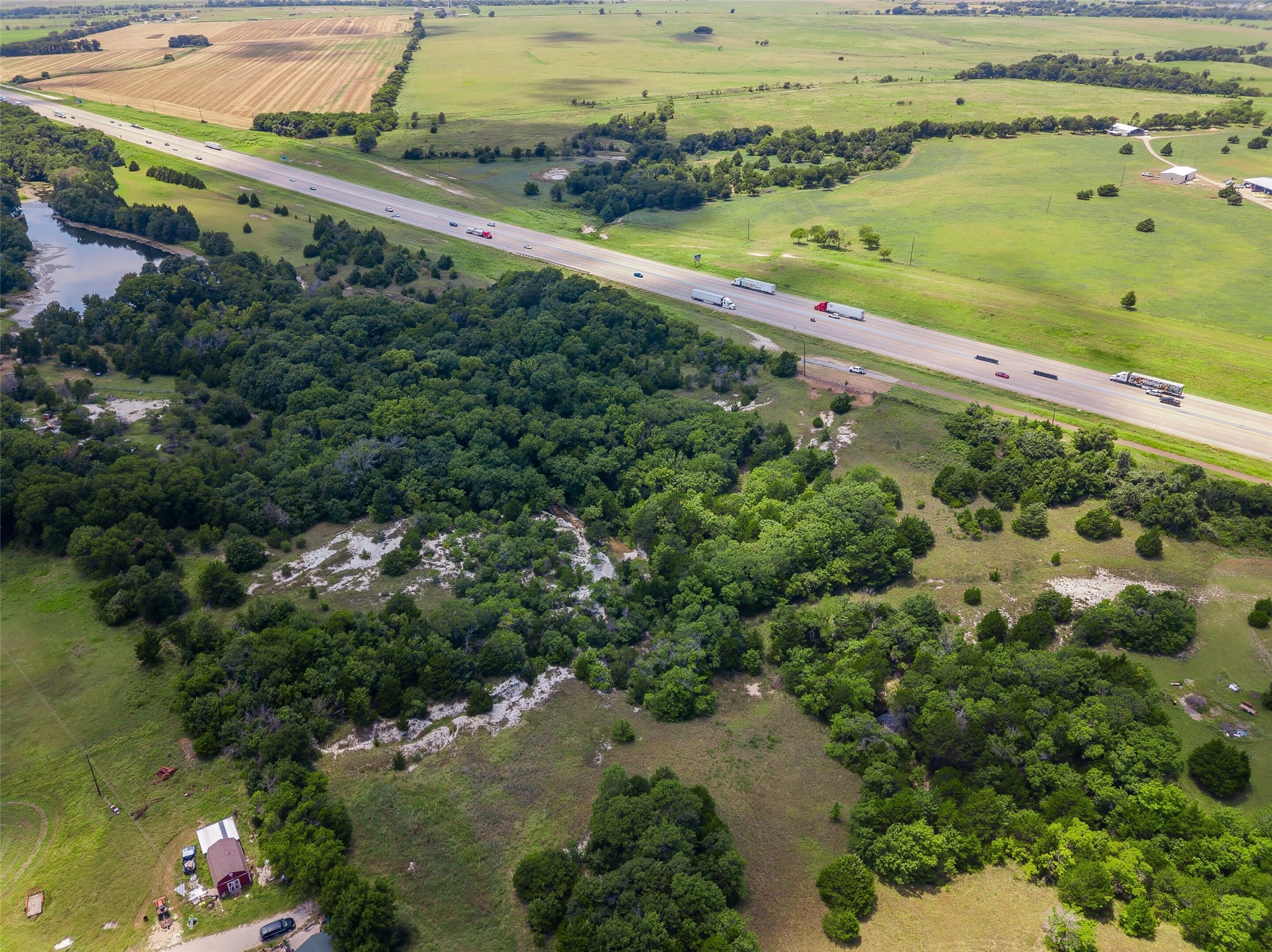 000 I-35e S Italy TX 76651