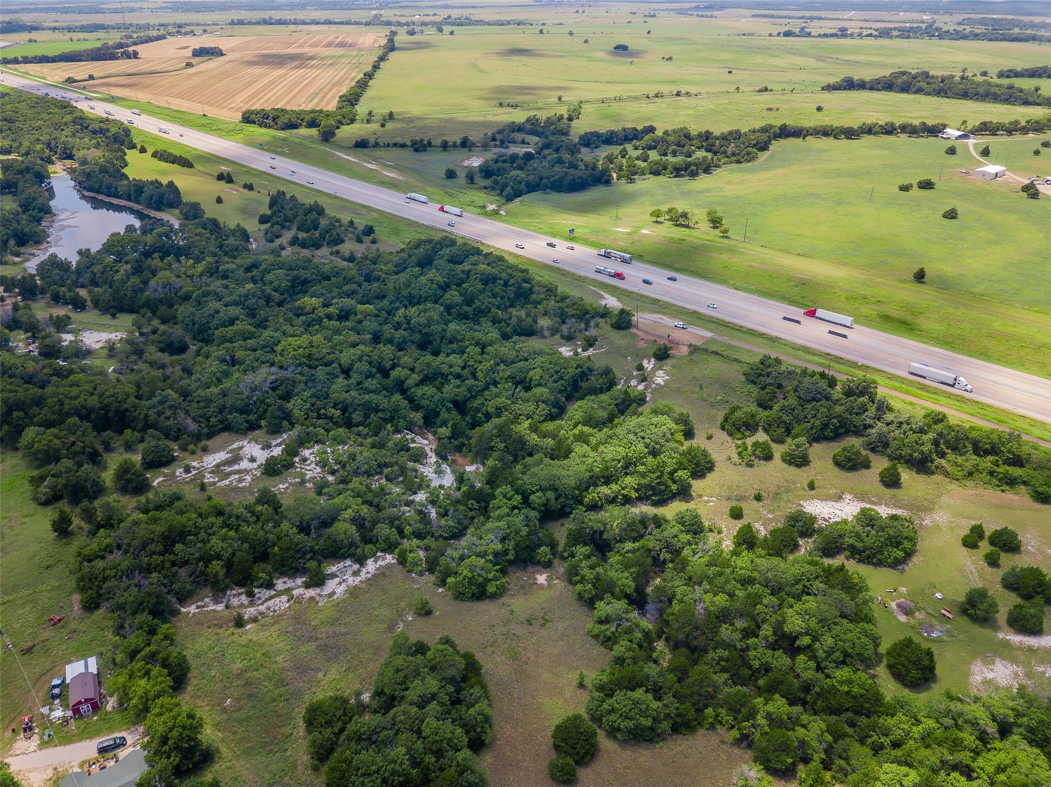 000 I-35e S Italy TX 76651
