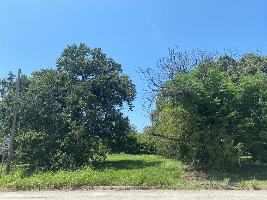 2404 Village Creek Road Fort Worth TX 76105