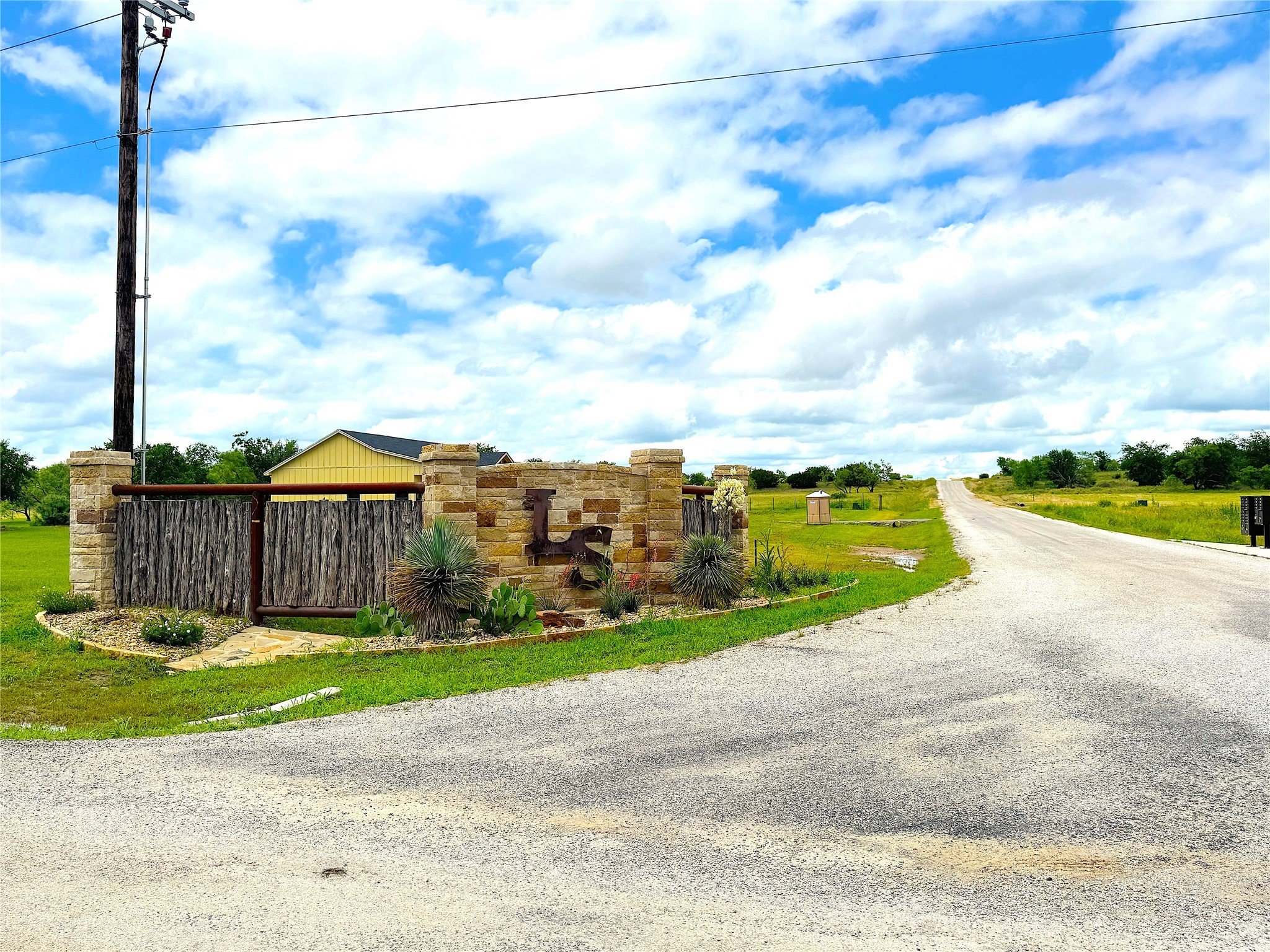 1020 Goodnight Trail Perrin TX 76486