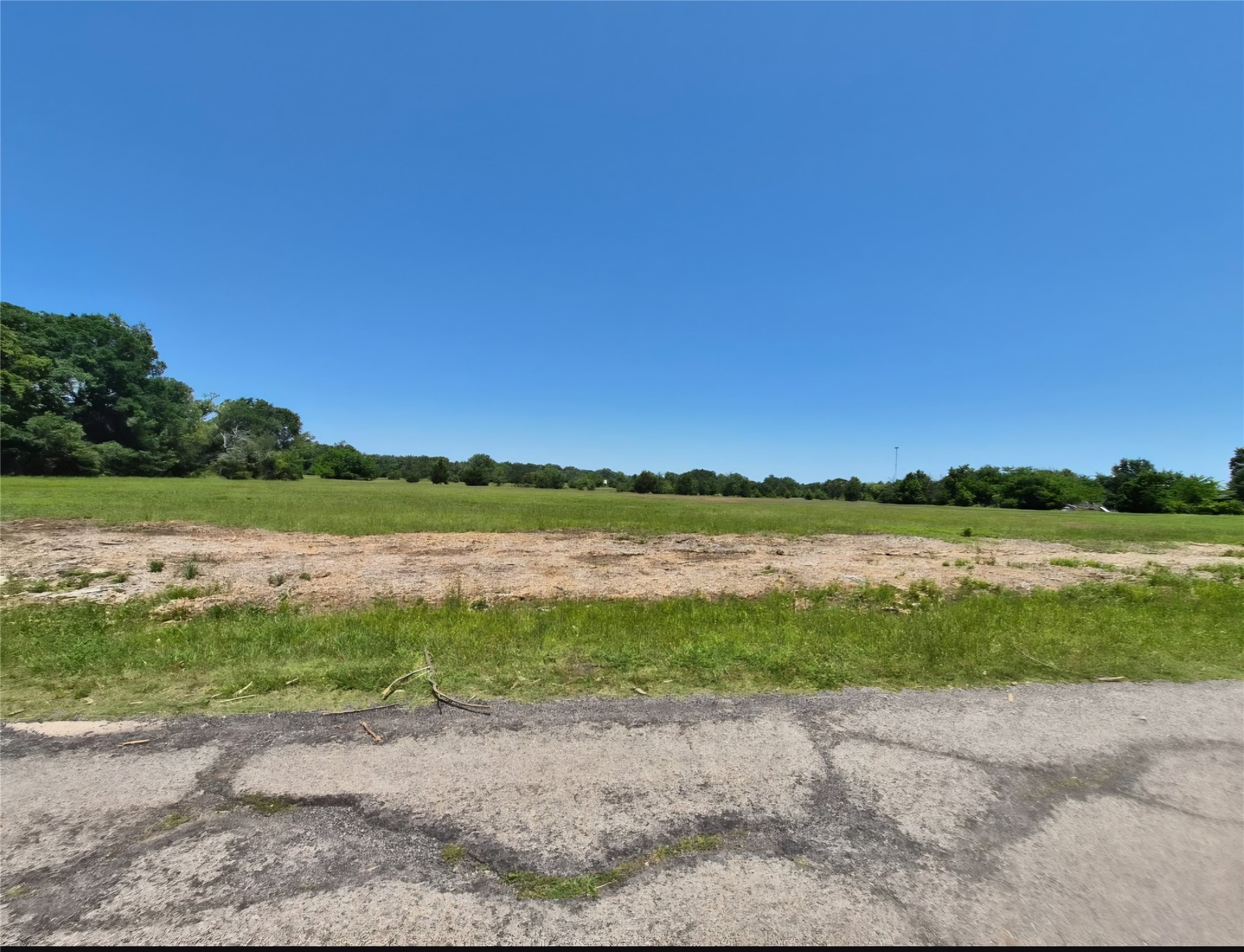 000 W Division Street Blossom TX 75416
