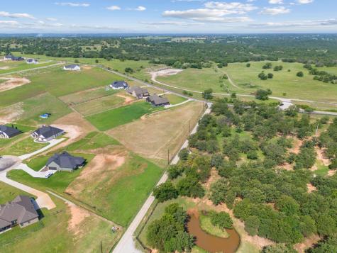 1052 N Agnes Road Springtown TX 76082