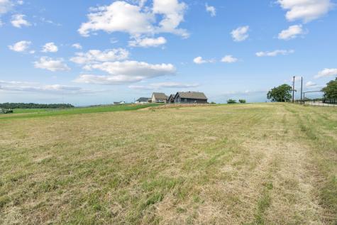1052 N Agnes Road Springtown TX 76082