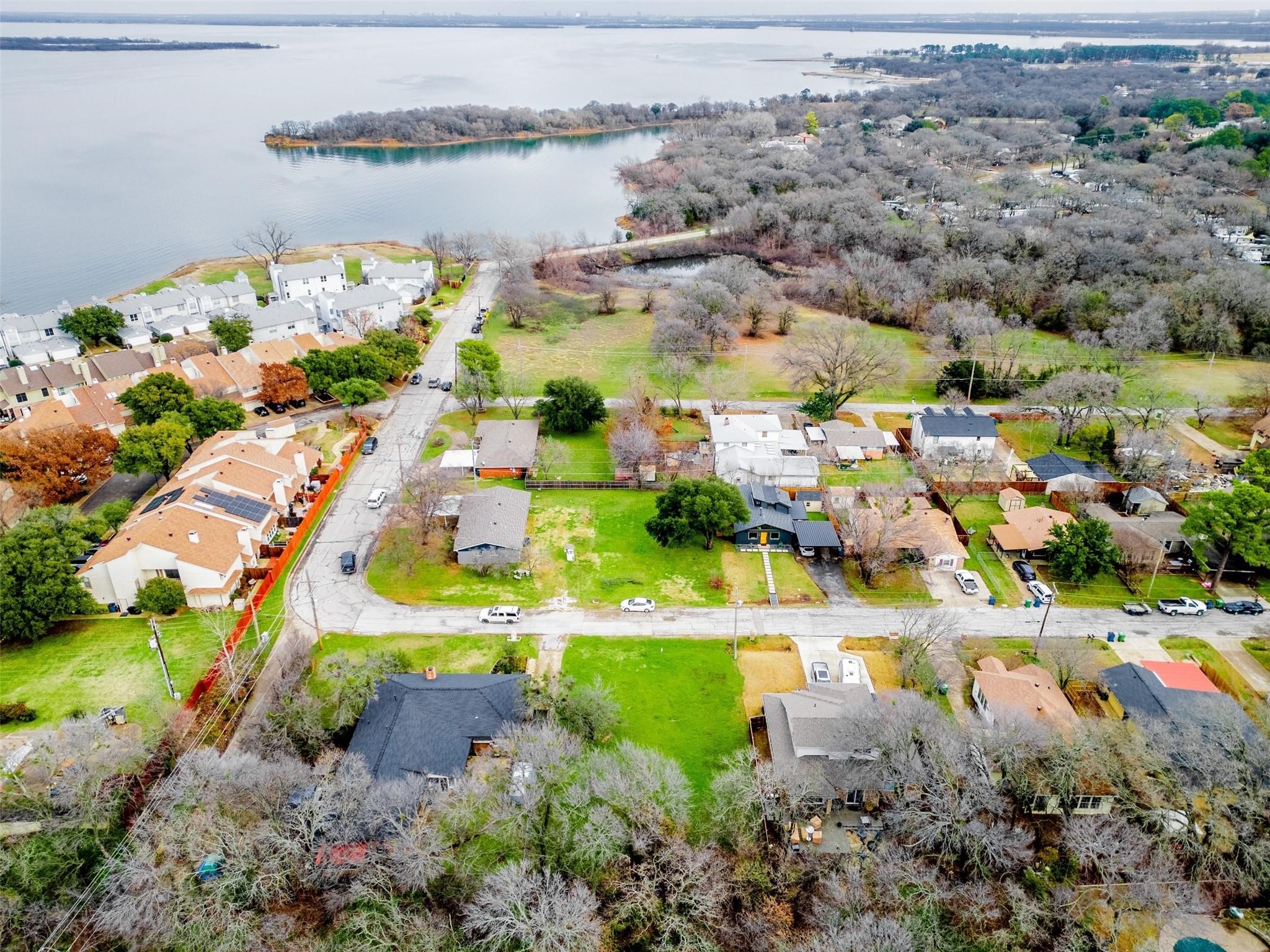 113 W Shore Lewisville TX 75057