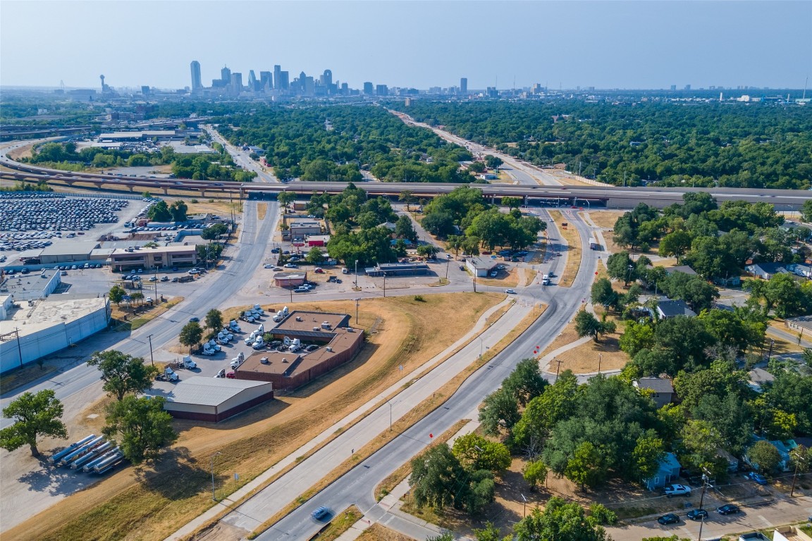 5714 S Central Expressway S Dallas TX 75215