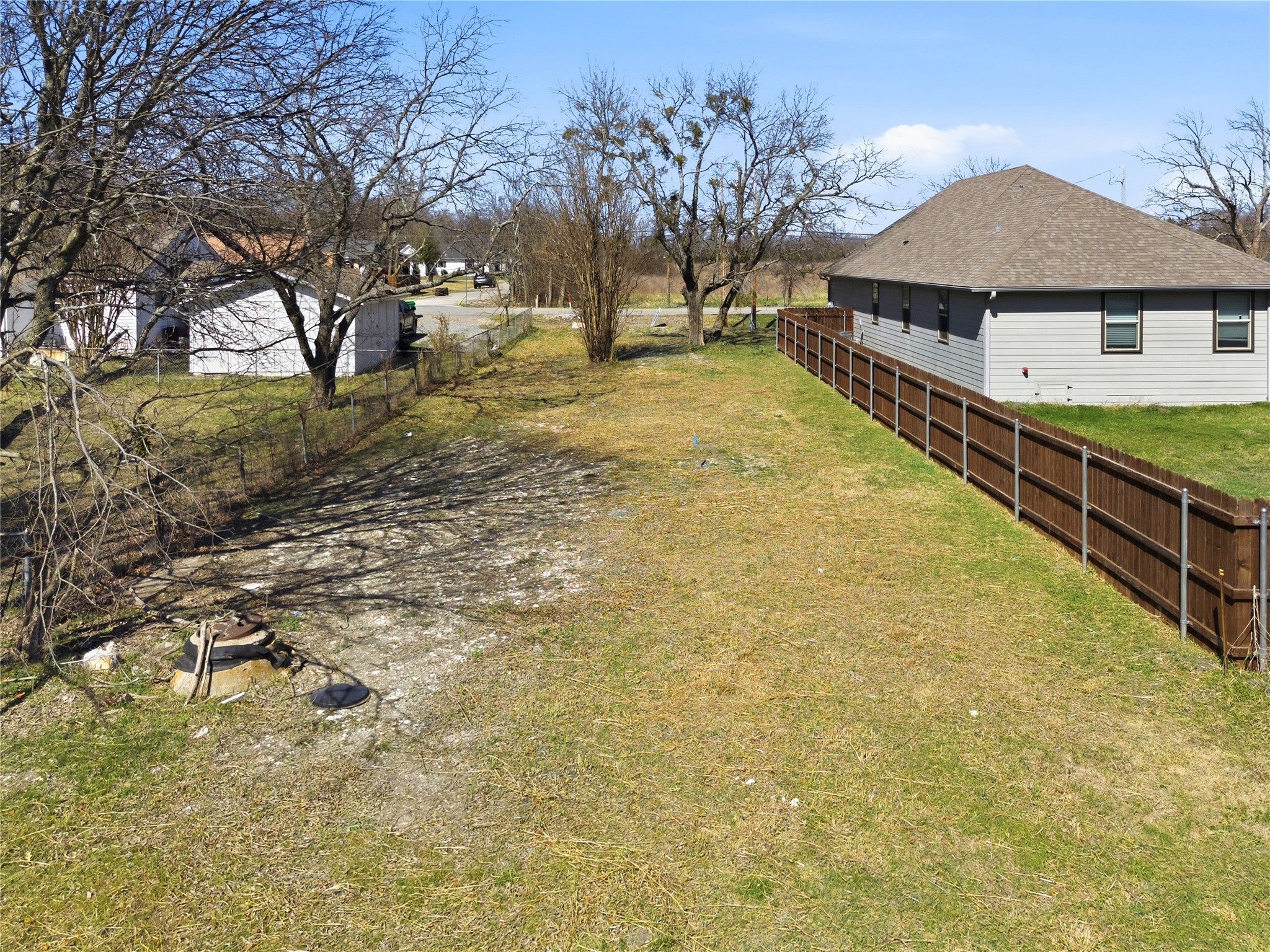 317 E Saunders Street Trenton TX 75490