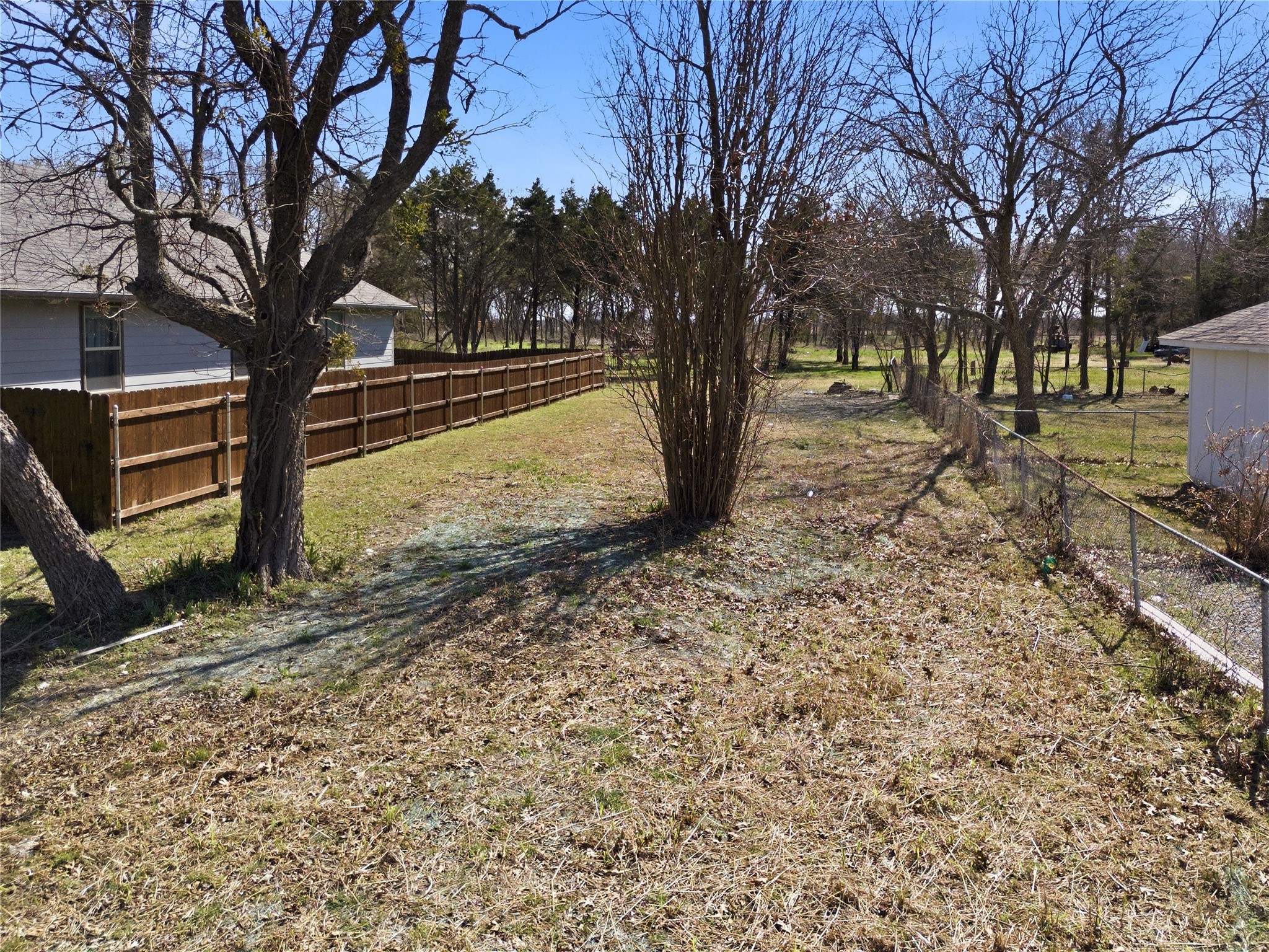 317 E Saunders Street Trenton TX 75490