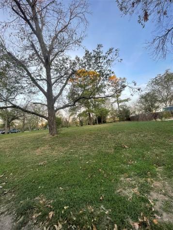 1111 Alvarado Street Cleburne TX 76031