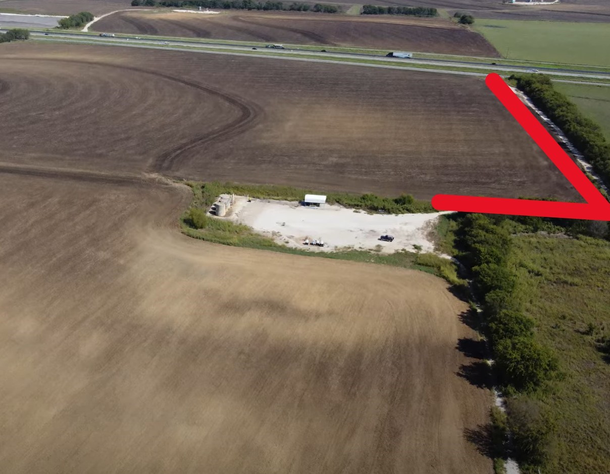 10536 S I-35w Highway Grandview TX 76050