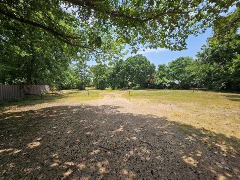 1620 Oak Knoll Drive Haltom City TX 76117