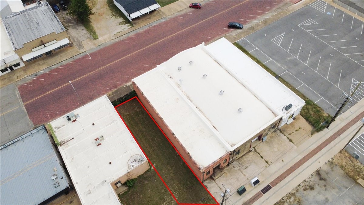122 W Woodard Street Denison TX 75021