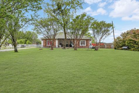 2070 County Road 377 Van Alstyne TX 75495