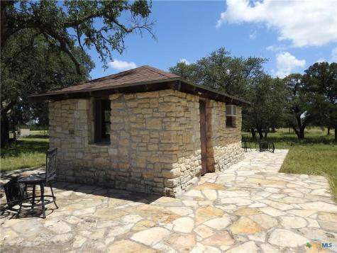 190 Private Road 3011 Lampasas TX 76550