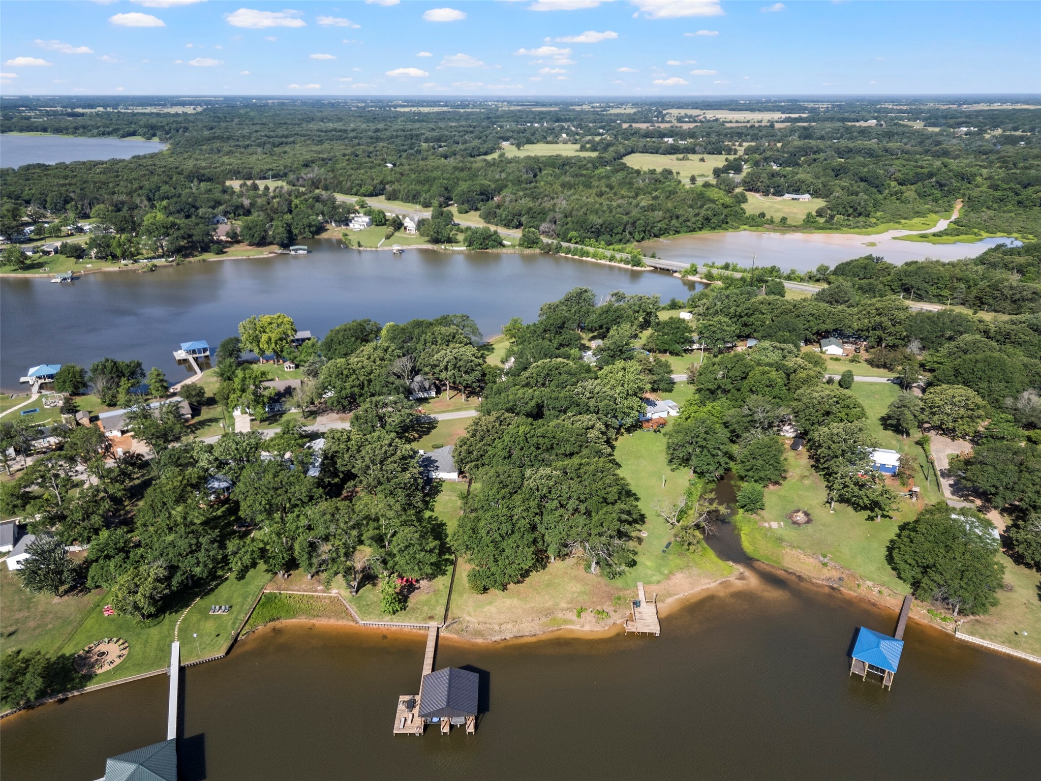 1805 Beavers Point Bonham TX 75418