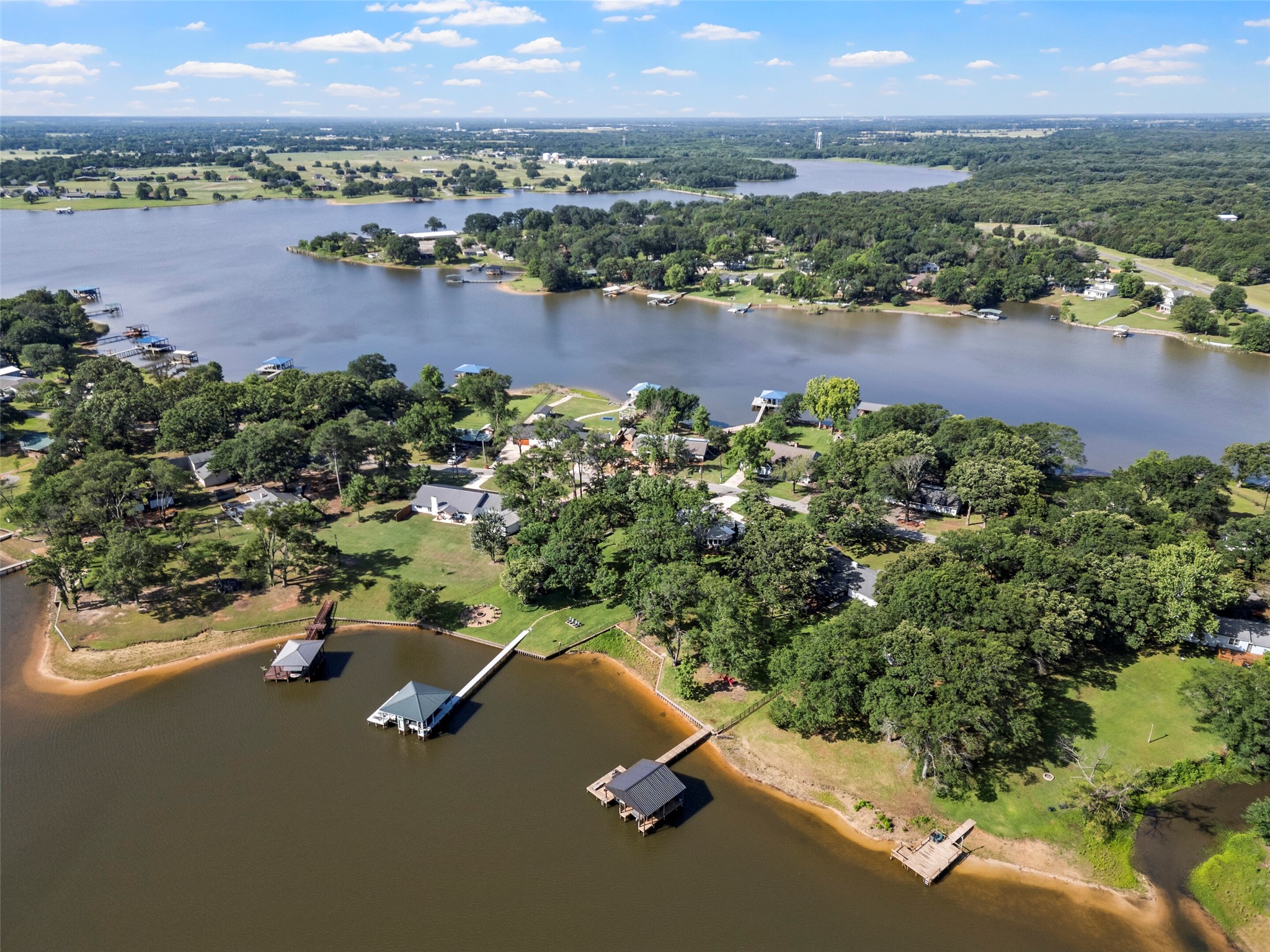 1805 Beavers Point Bonham TX 75418
