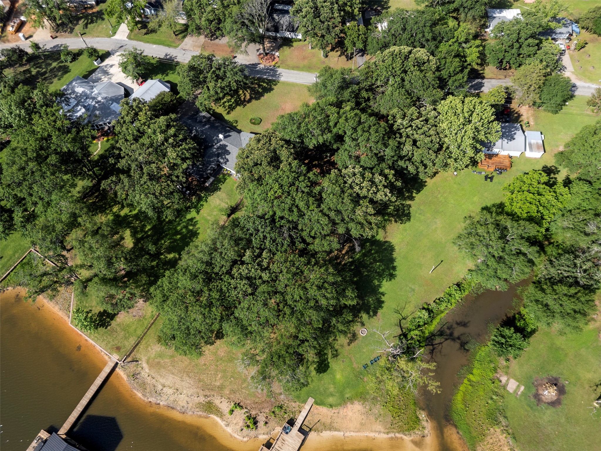 1805 Beavers Point Bonham TX 75418