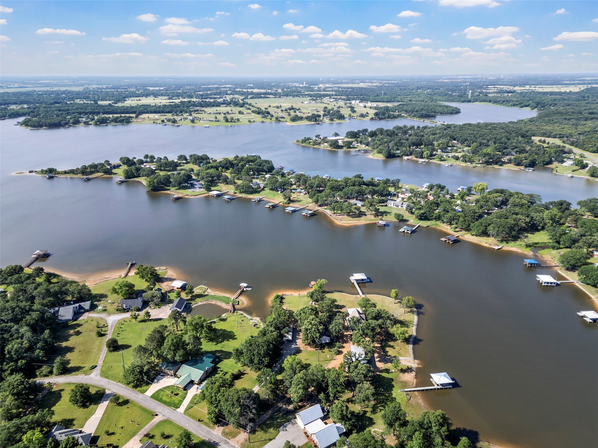 1805 Beavers Point Bonham TX 75418