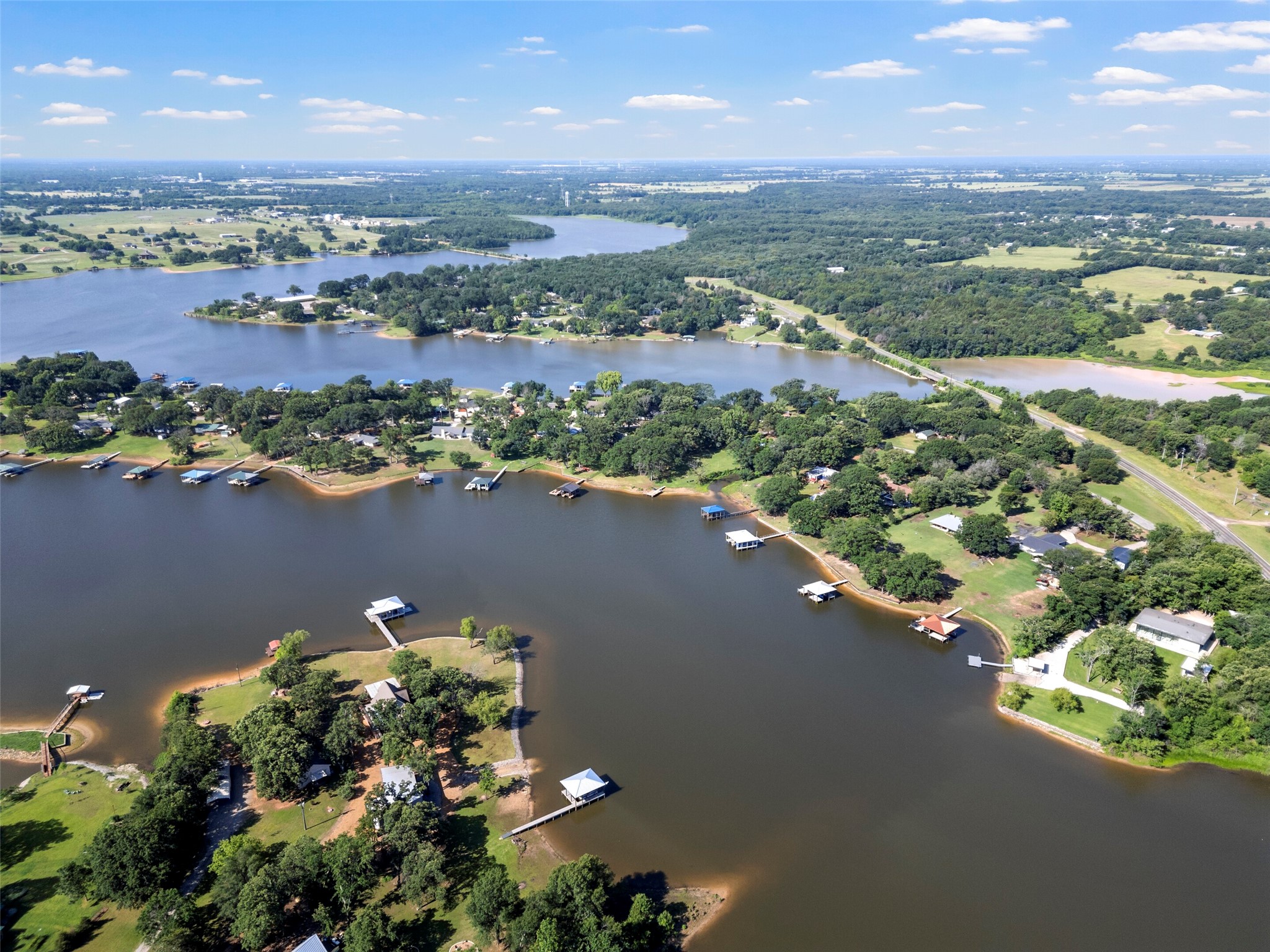 1805 Beavers Point Bonham TX 75418