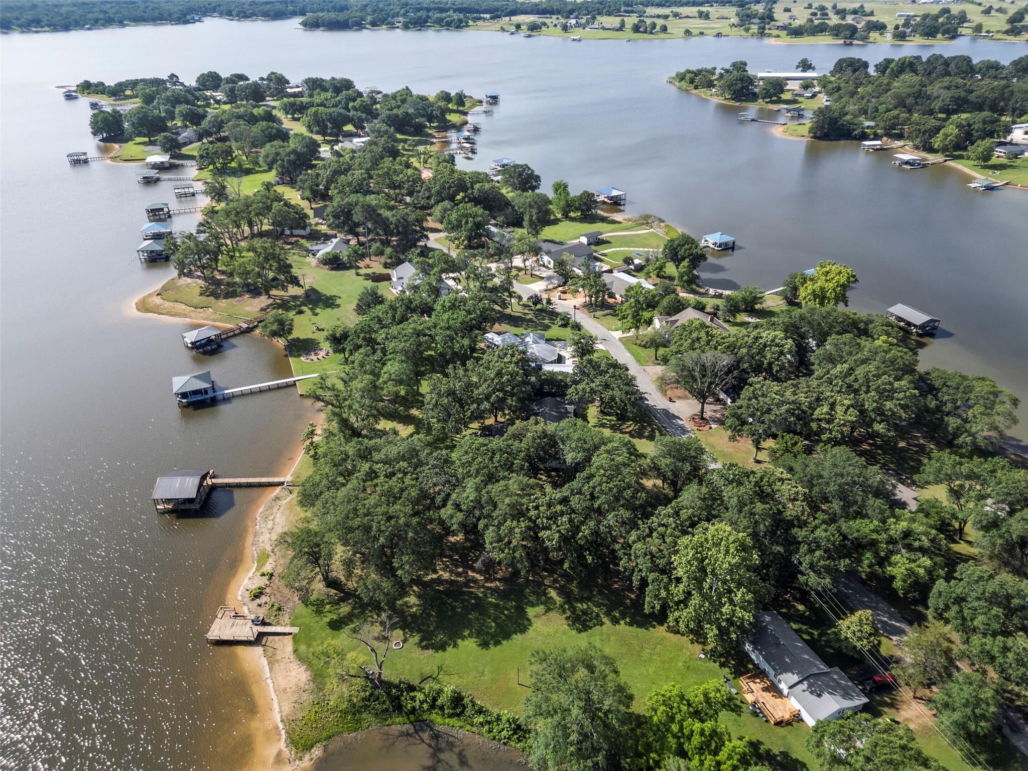 1805 Beavers Point Bonham TX 75418