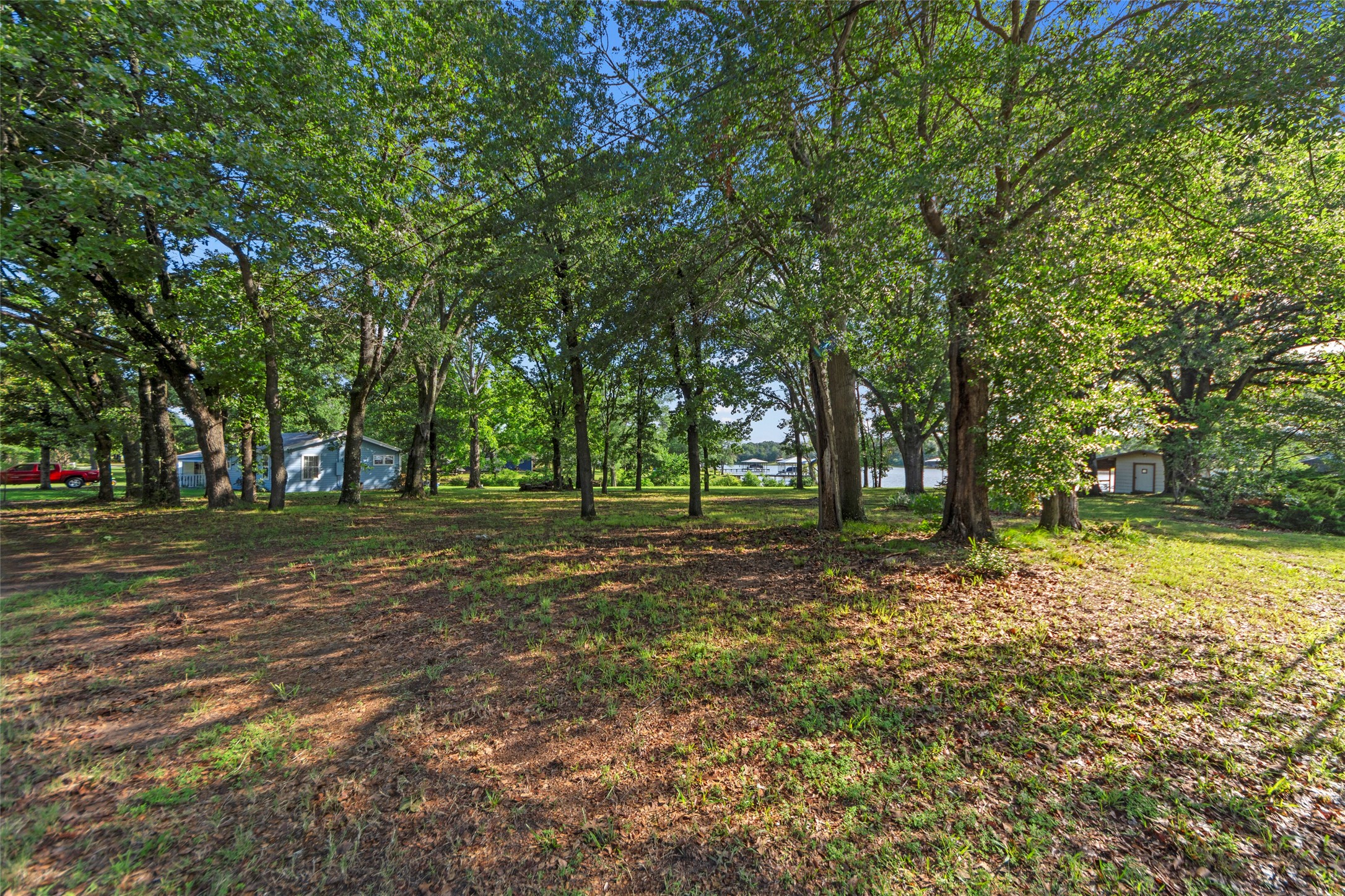 1805 Beavers Point Bonham TX 75418