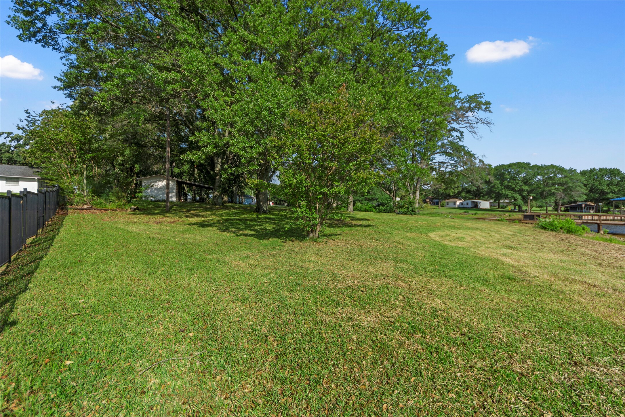 1805 Beavers Point Bonham TX 75418