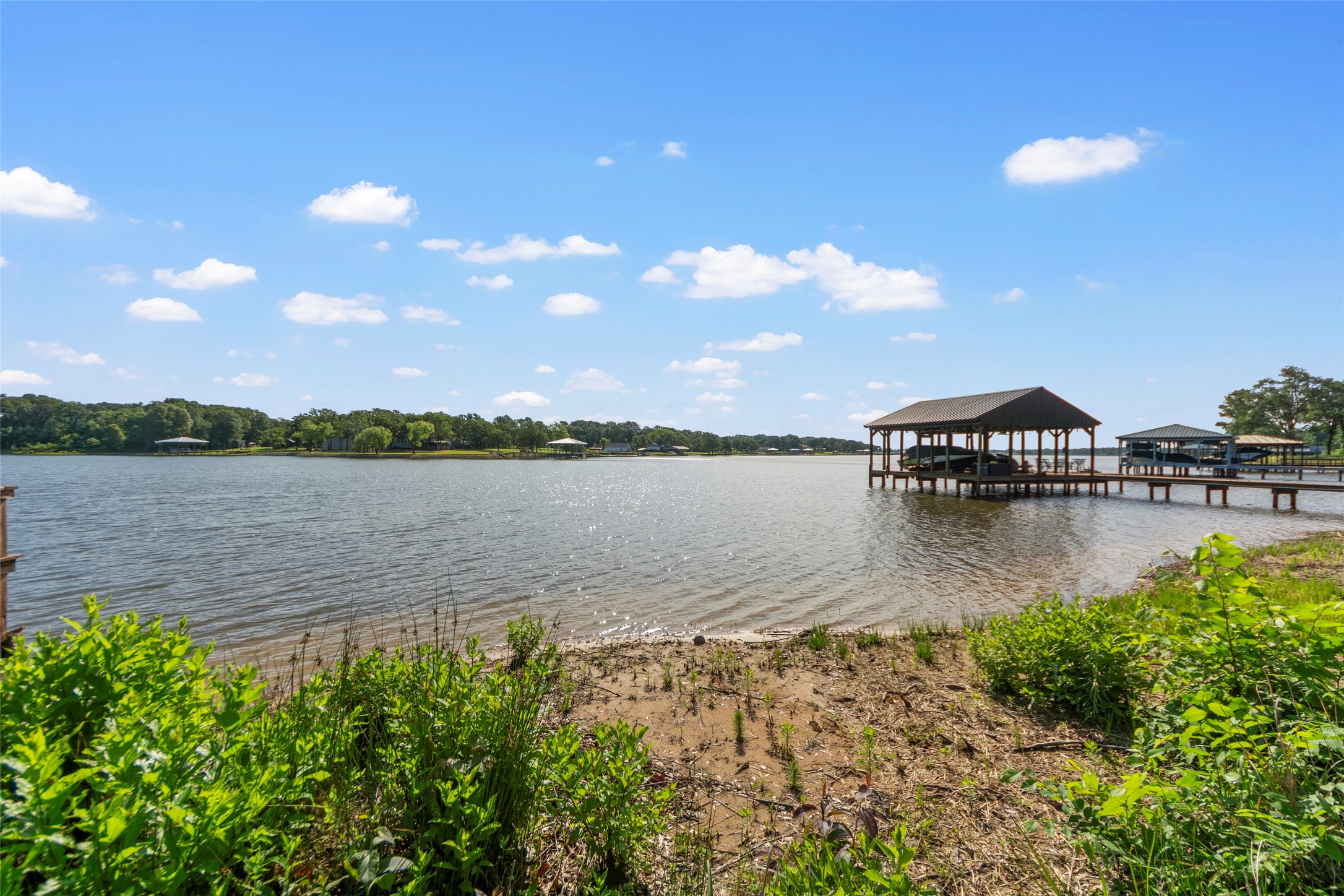 1805 Beavers Point Bonham TX 75418