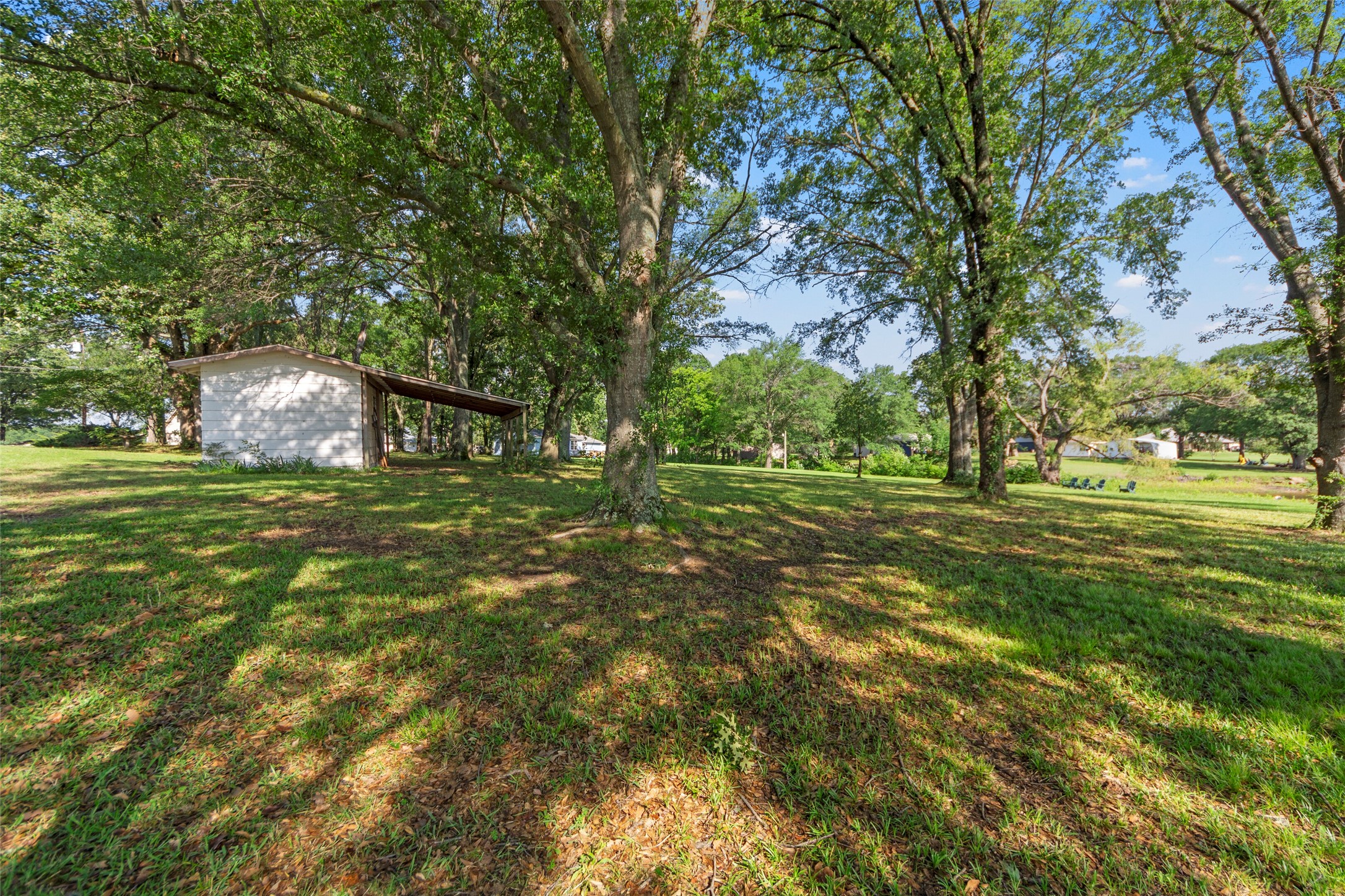 1805 Beavers Point Bonham TX 75418