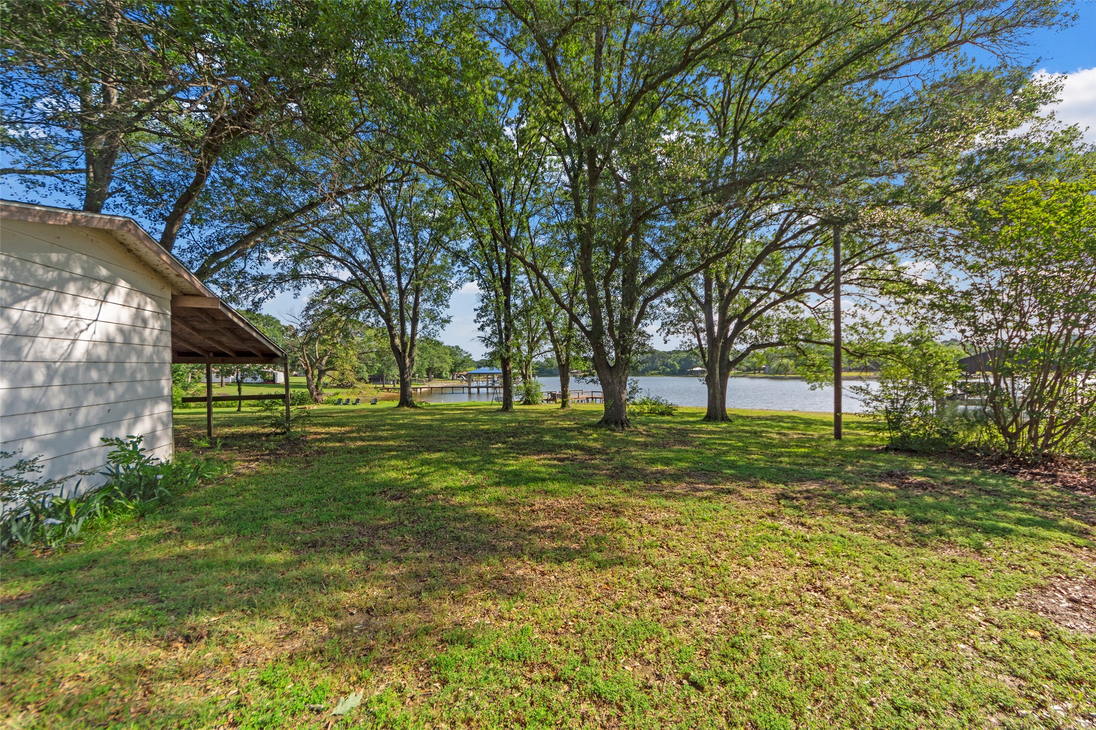 1805 Beavers Point Bonham TX 75418