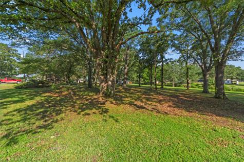 1805 Beavers Point Bonham TX 75418
