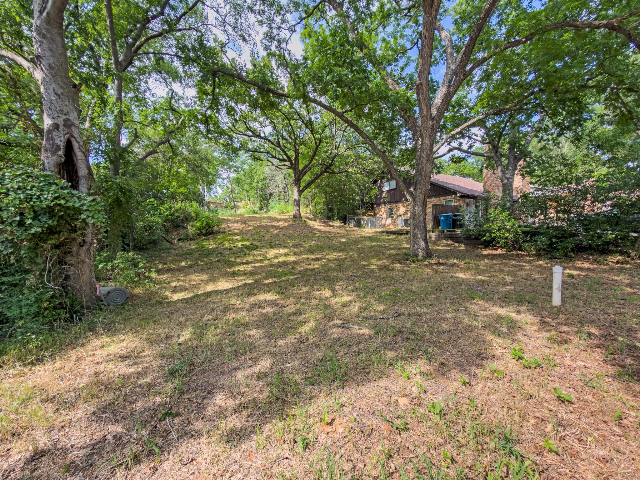 1213 W Texas Street Denison TX 75020