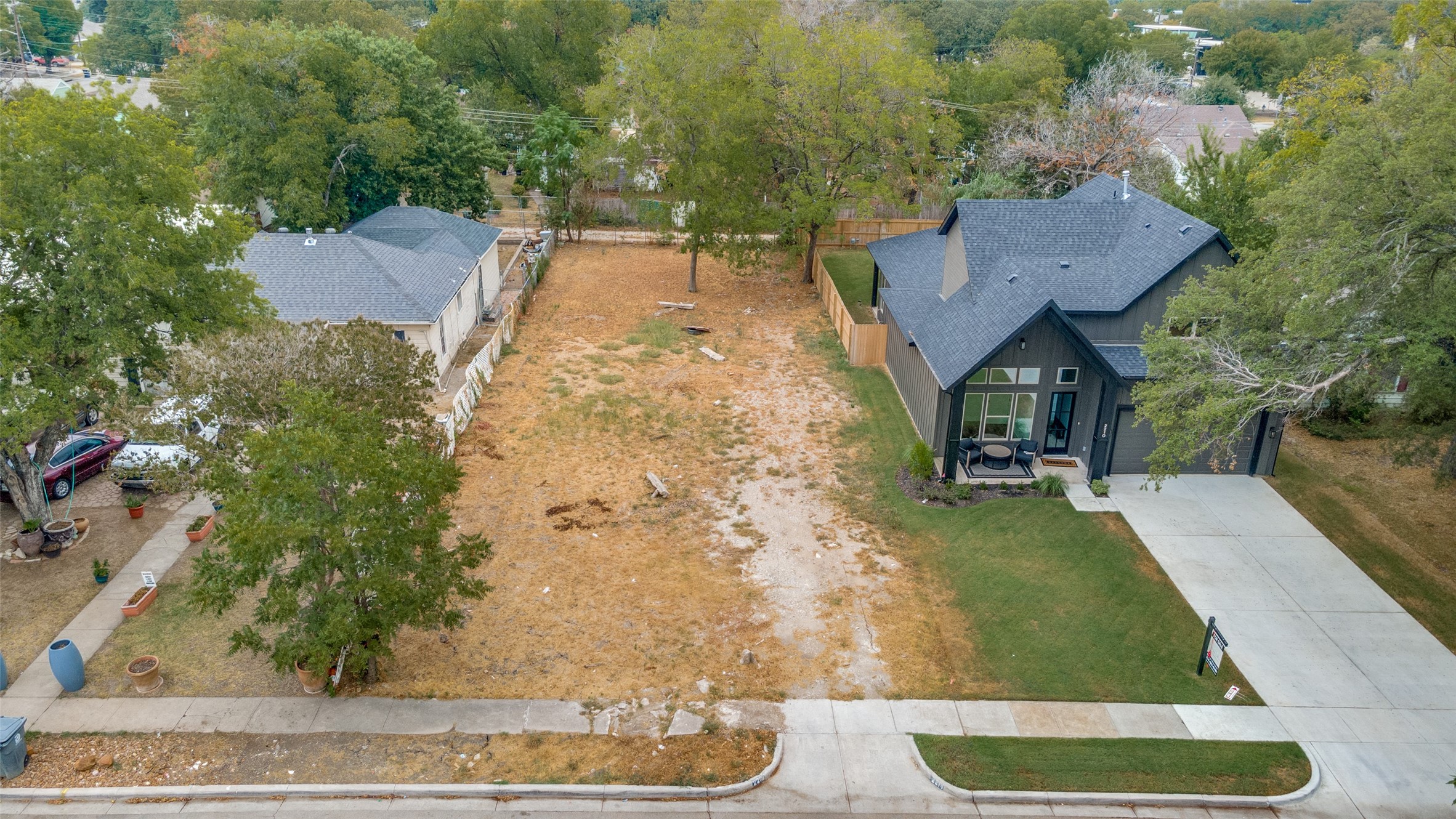 2214 Roanoke Avenue Dallas TX 75235