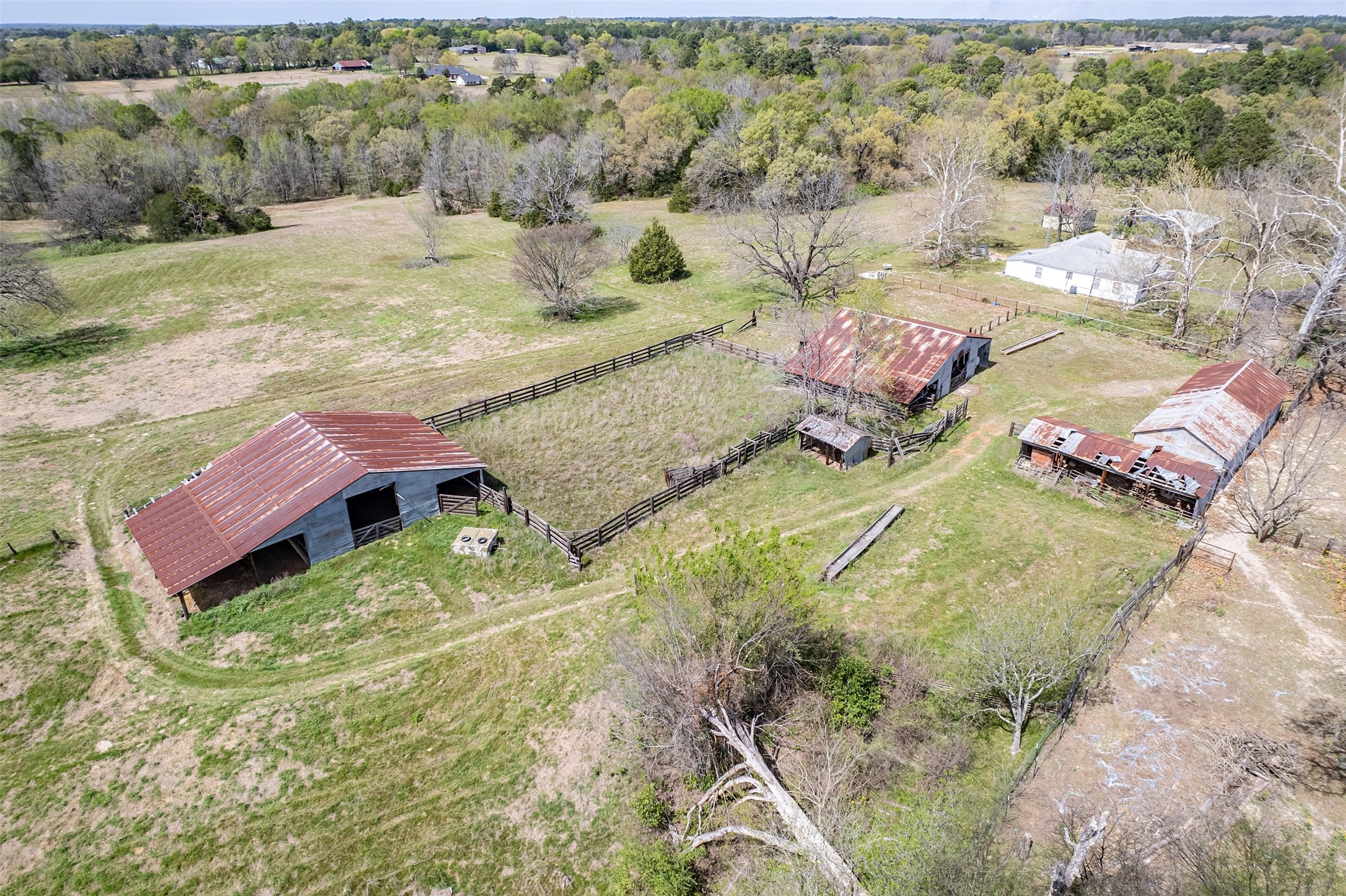 400 County Road 2775 Mineola TX 75773