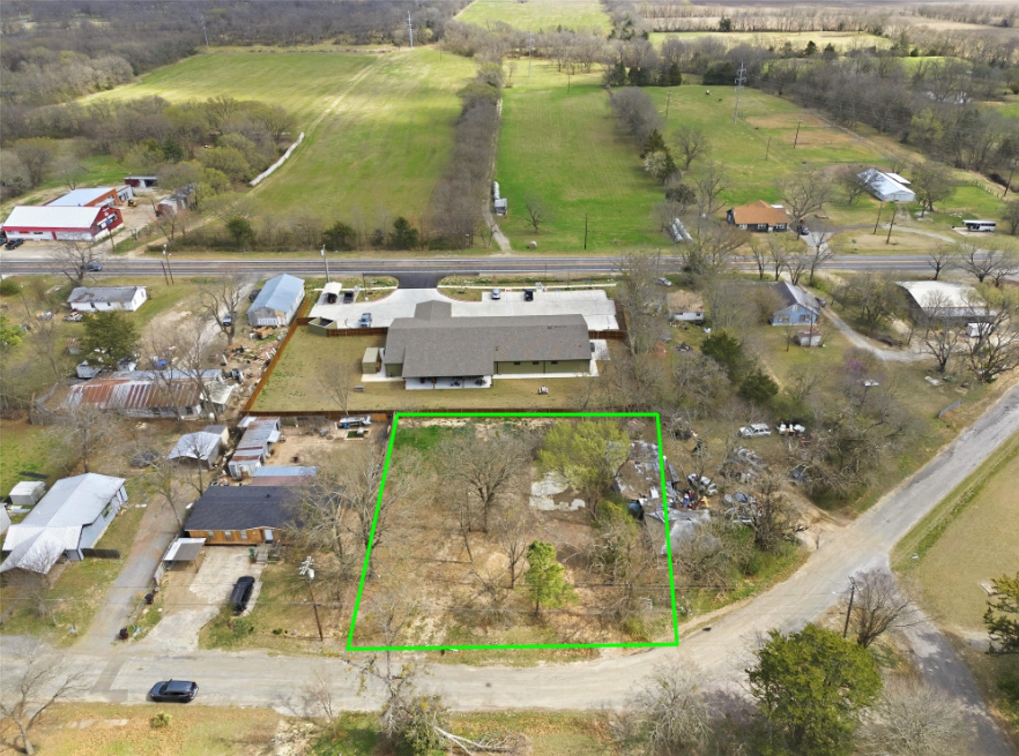 104 S Main Street Bonham TX 75418
