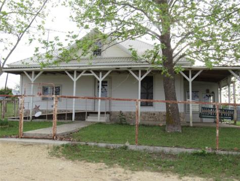 8195 County Road 512 Hamilton TX 76531