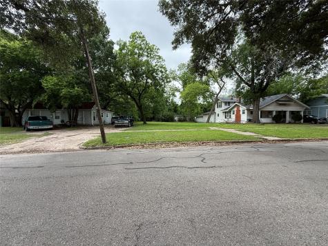 1443 W 5th Avenue Corsicana TX 75110