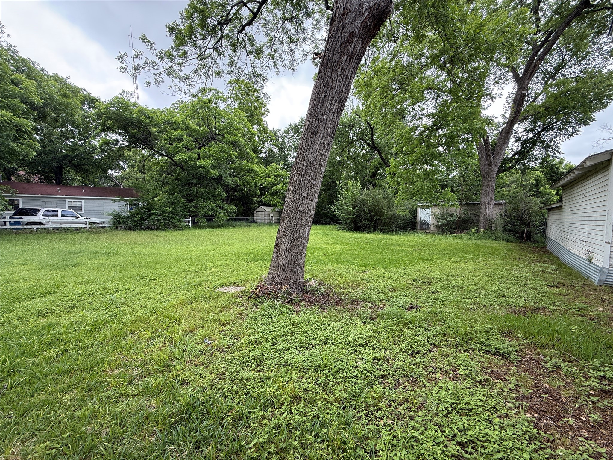 1443 W 5th Avenue Corsicana TX 75110