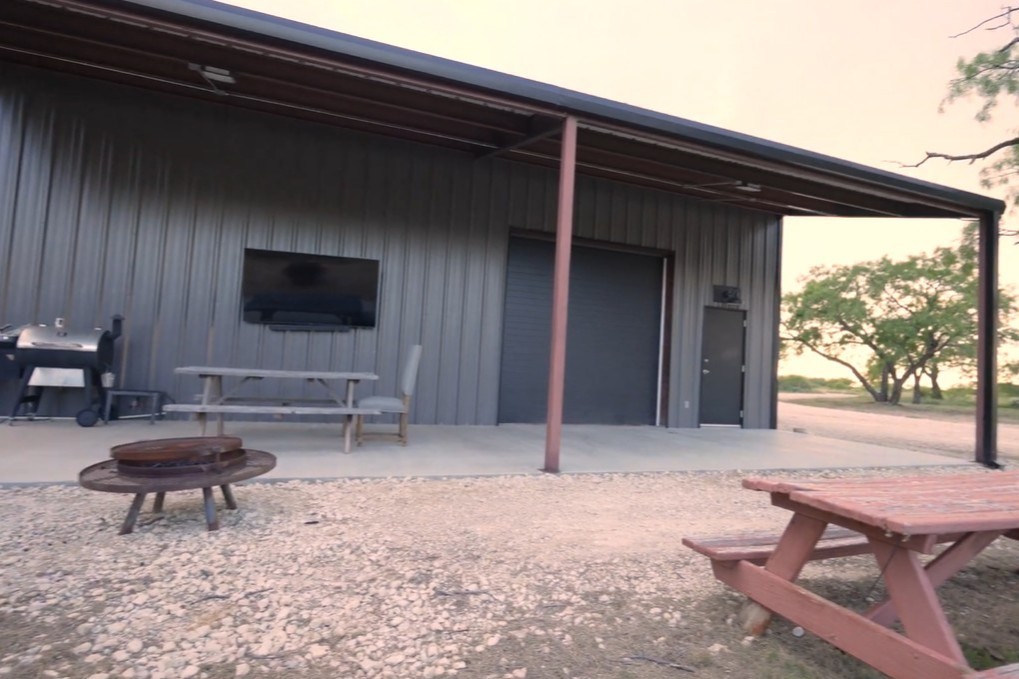 1644 Fm-1929 Voss TX 76888