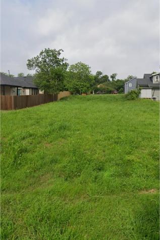 1706 Stuart Street Greenville TX 75401