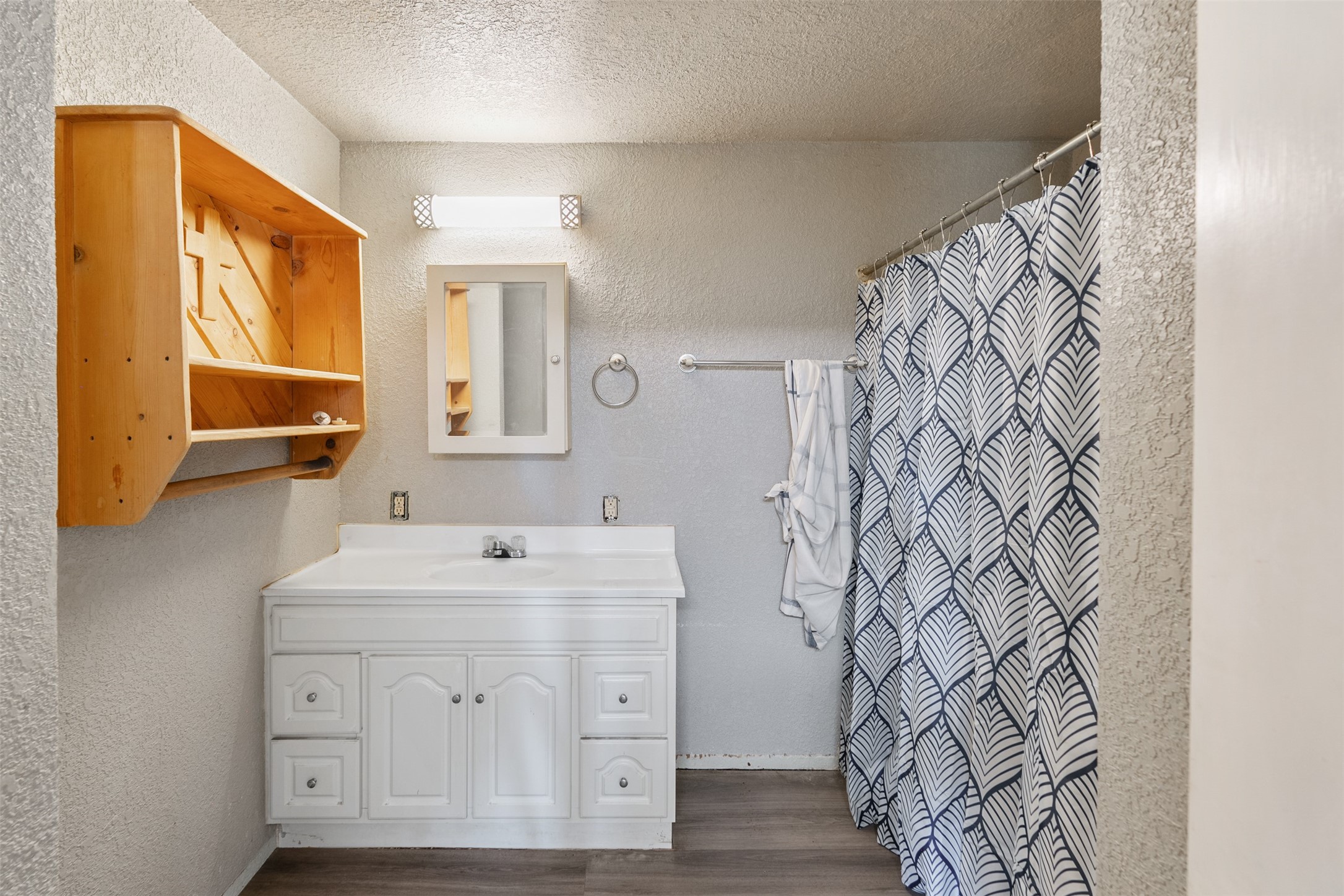 13793 An County Road 404 Palestine TX 75803