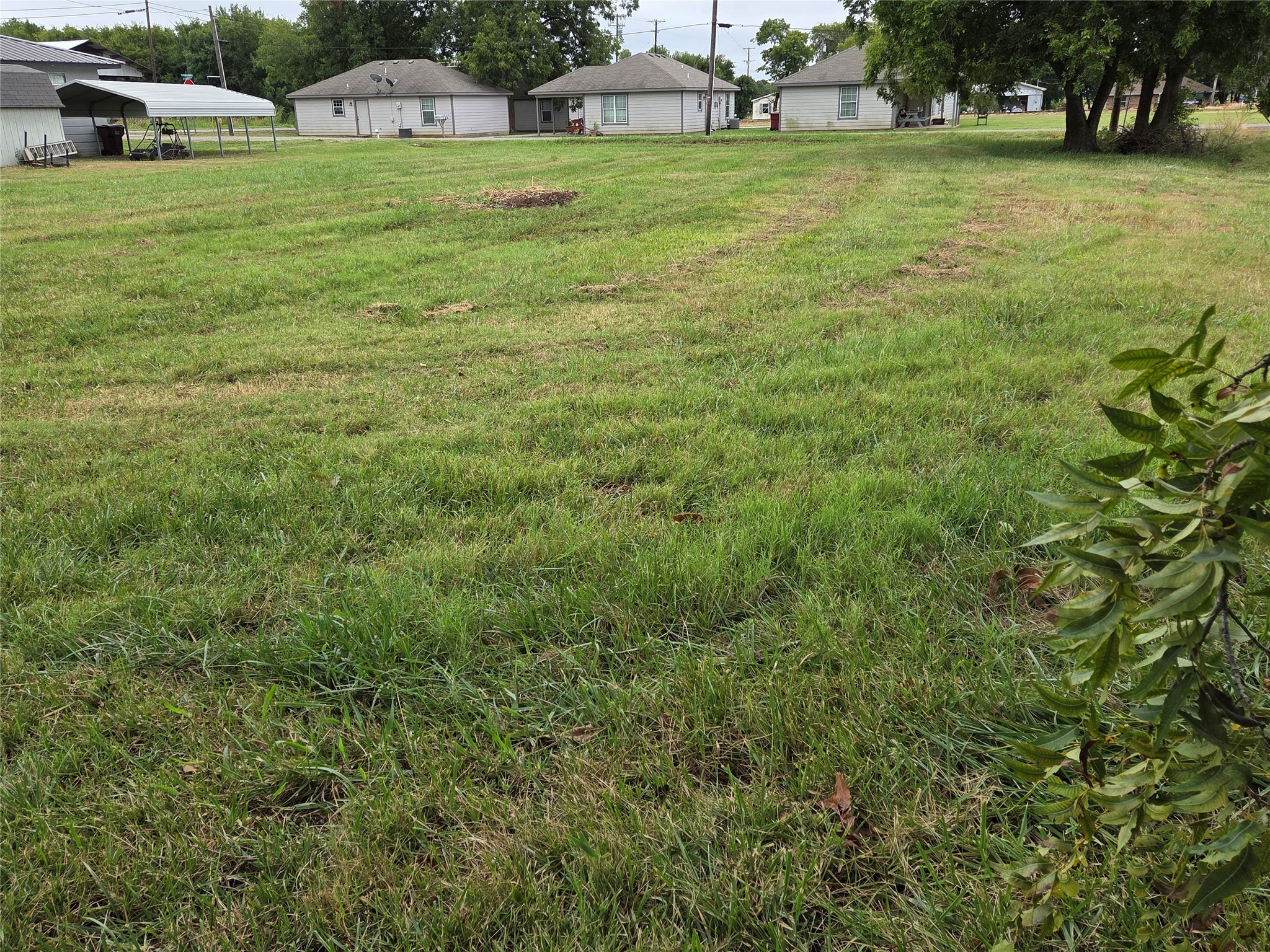 901 S 13th Honey Grove TX 75446