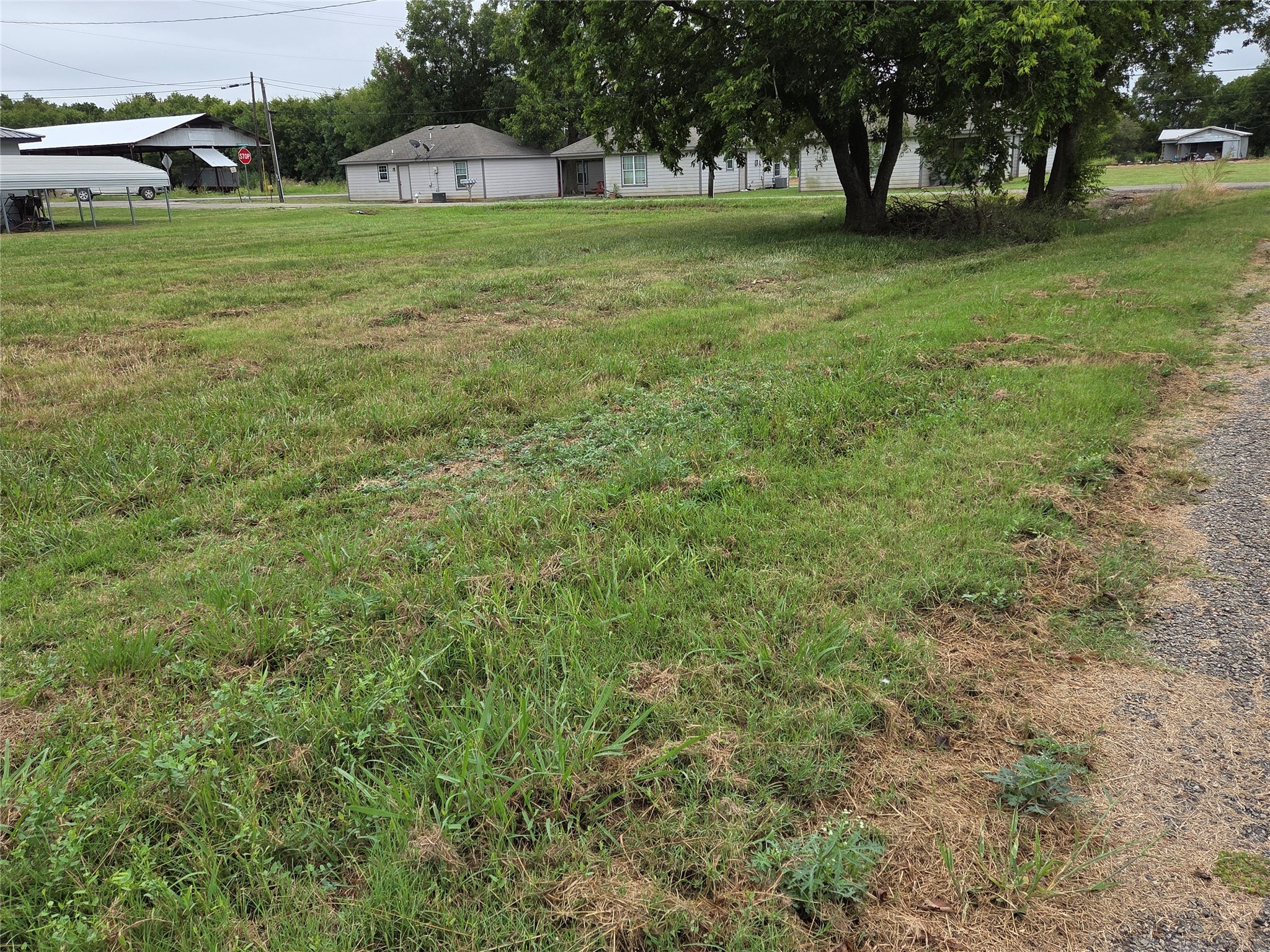 901 S 13th Honey Grove TX 75446