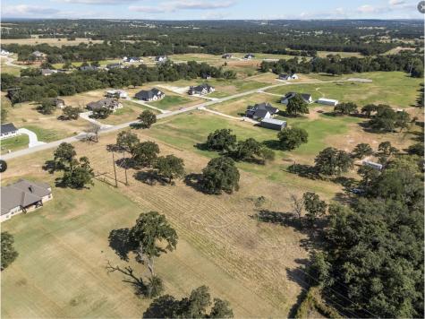 112 Aslan Road Poolville TX 76487