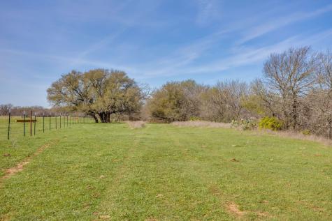 Tbd Hcr 1136 Blum TX 76627