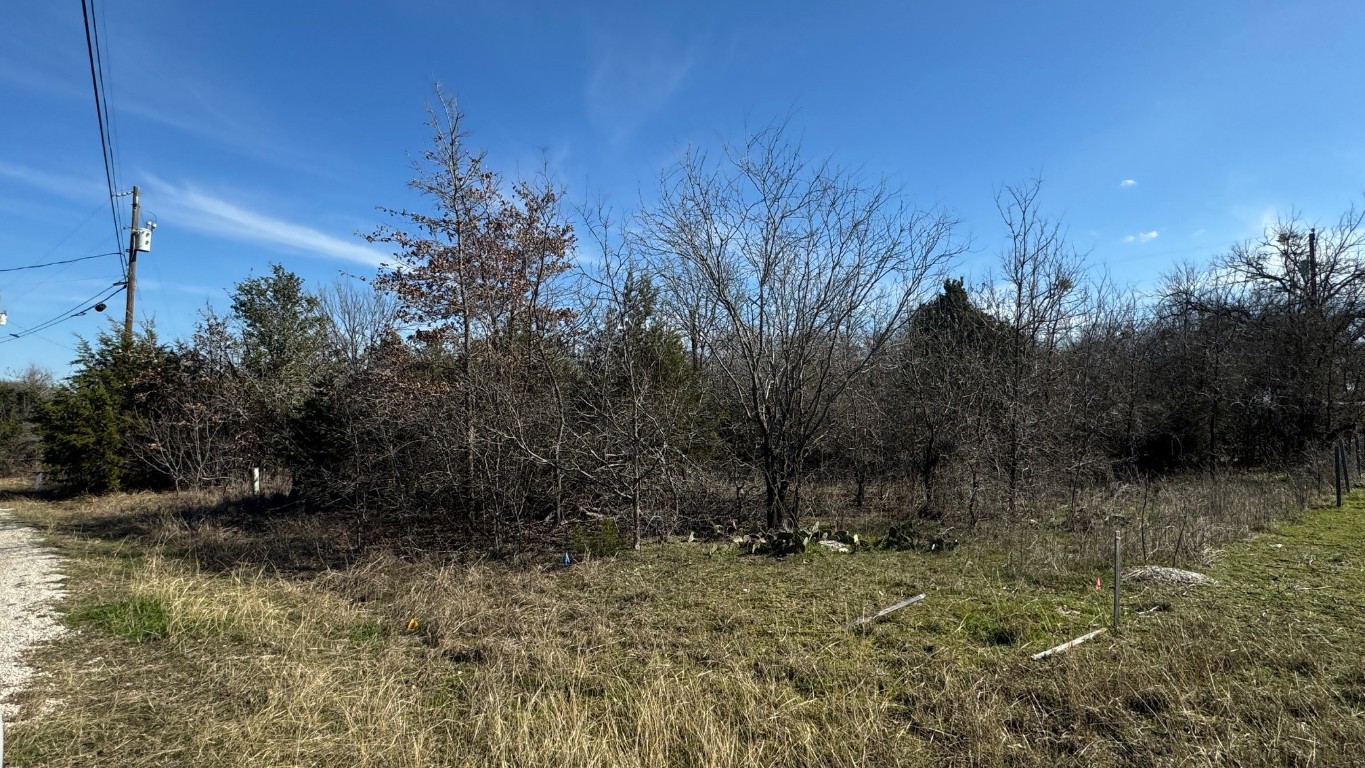 5703 Black Pine Circle Granbury TX 76048