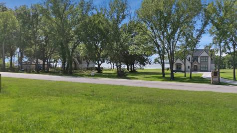 1511 Shoreline Drive Mabank TX 75143